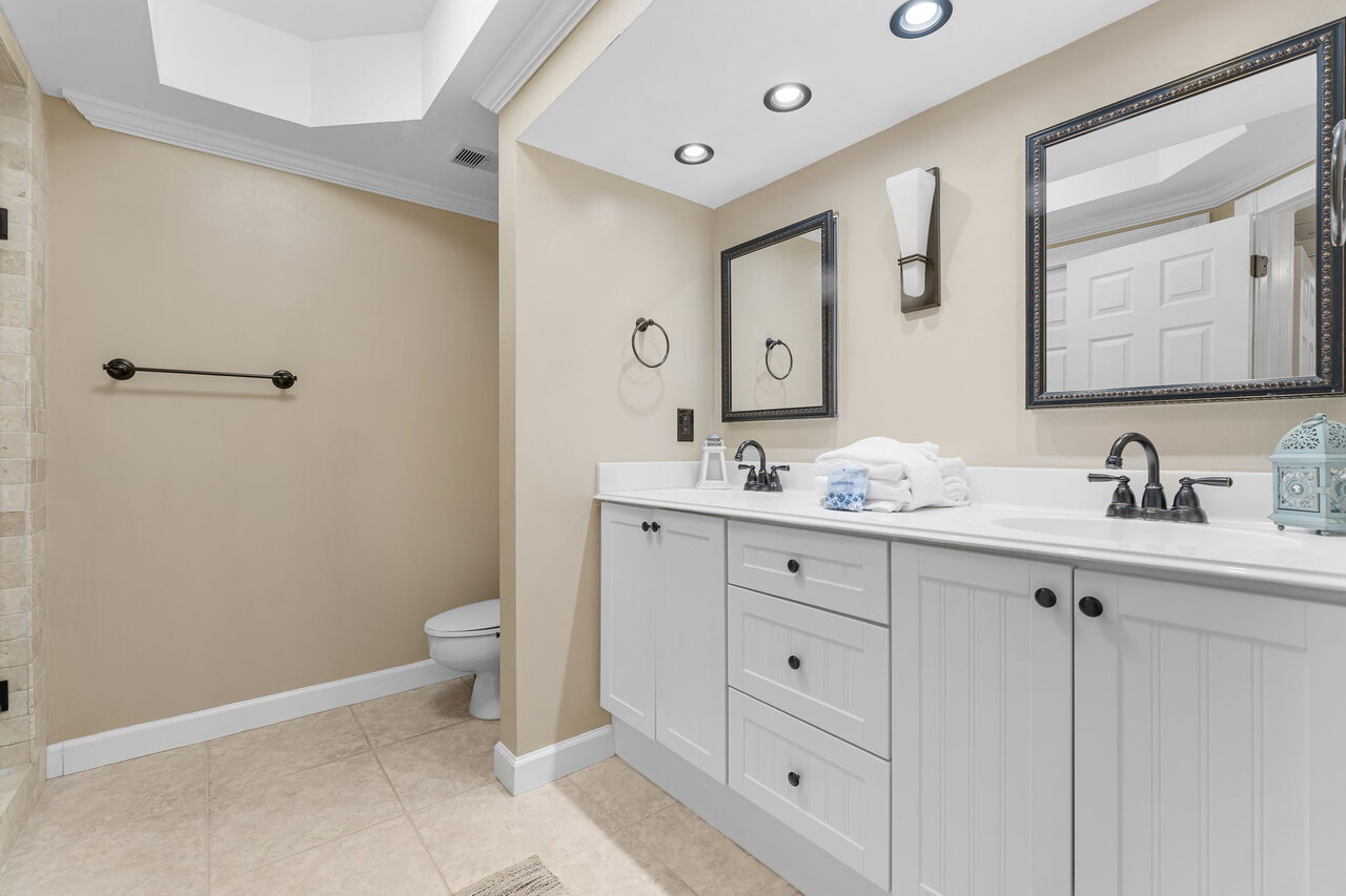 Surfside 1203 - Image 13