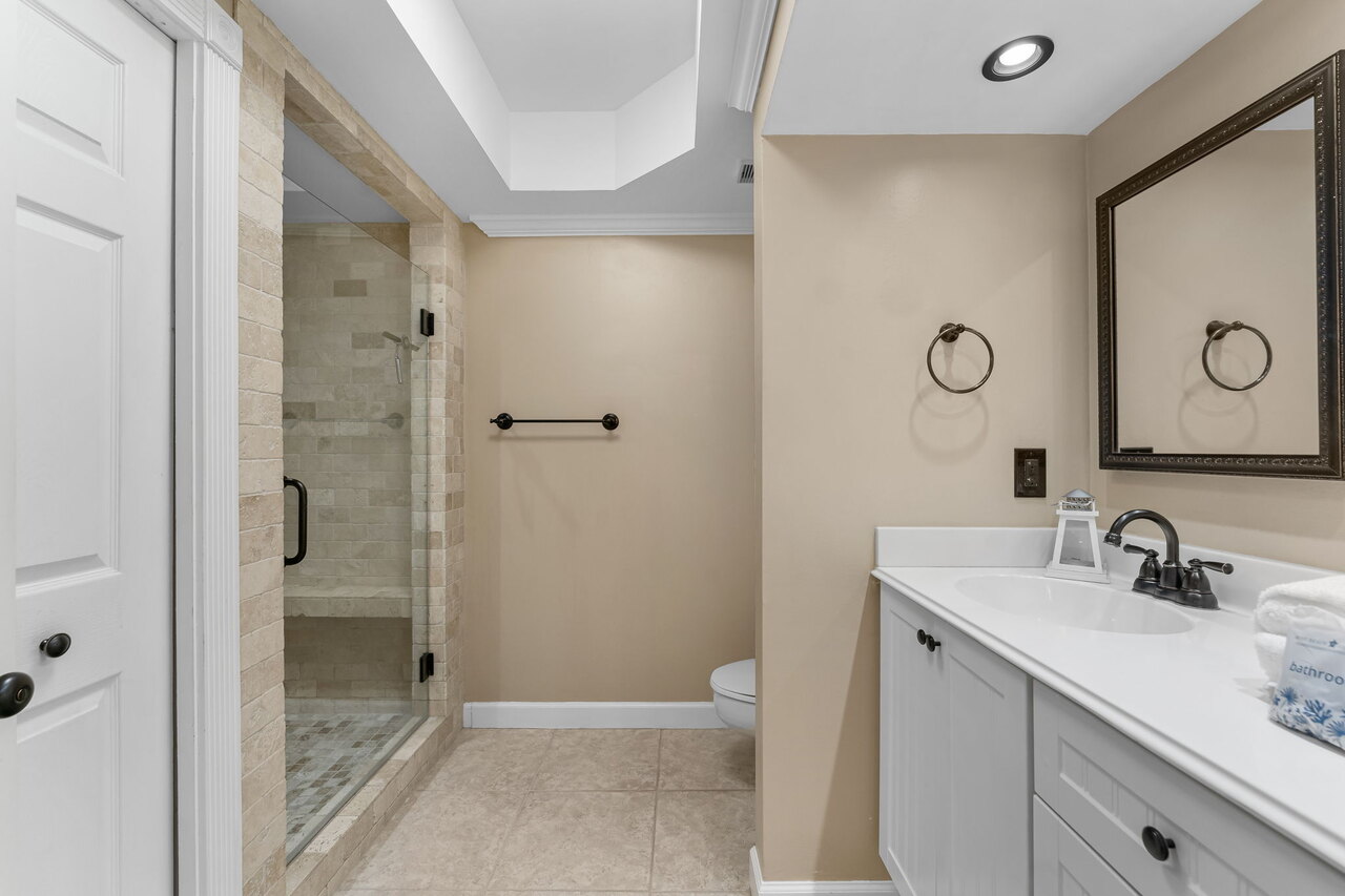 Surfside 1203 - Image 14