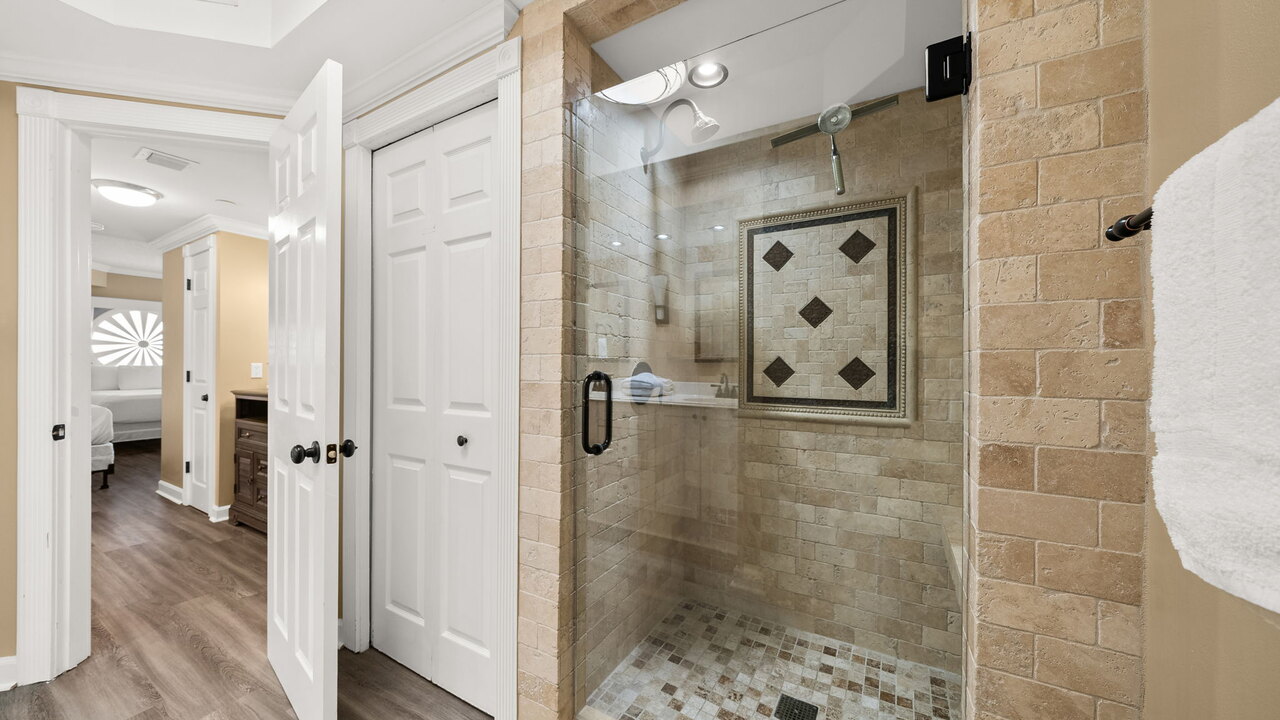 Surfside 1203 - Image 11