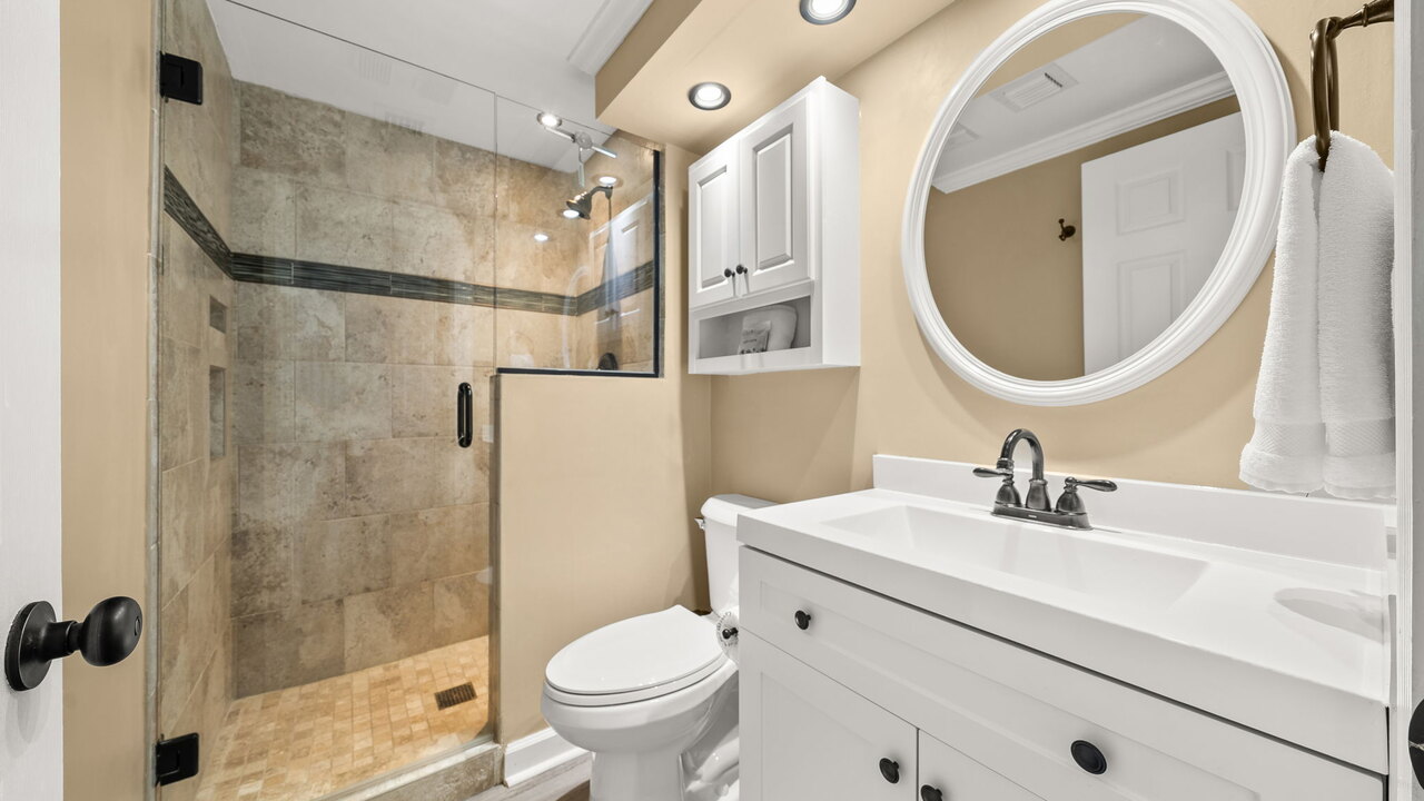 Surfside 1203 - Image 17