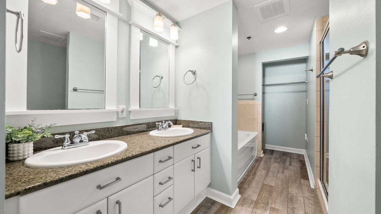 Grand Panama 1- 703 - Image 18