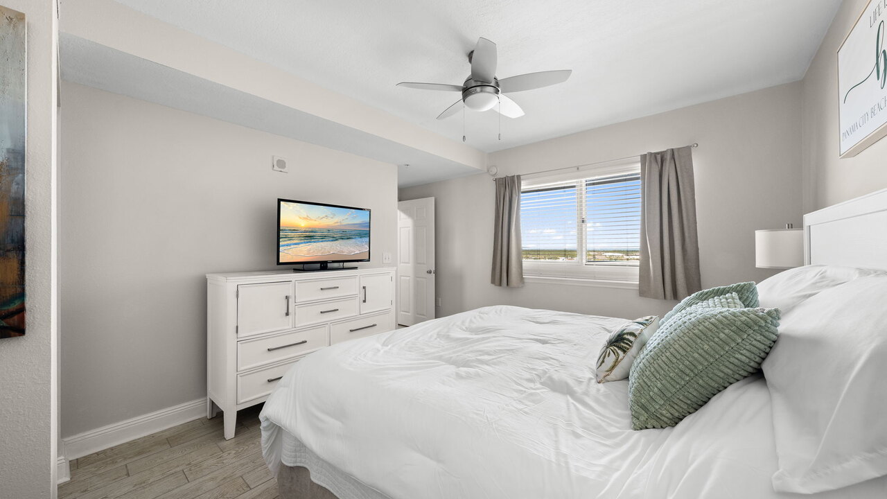 Emerald Beach 1428 - Image 18