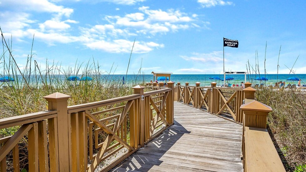 Emerald Beach 1428 - Image 54