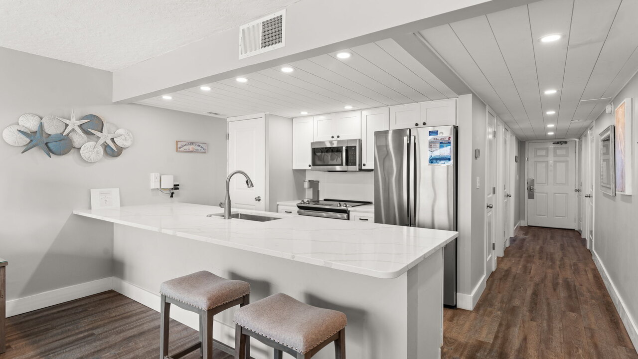 Edgewater Tower 2-808 - Image 8