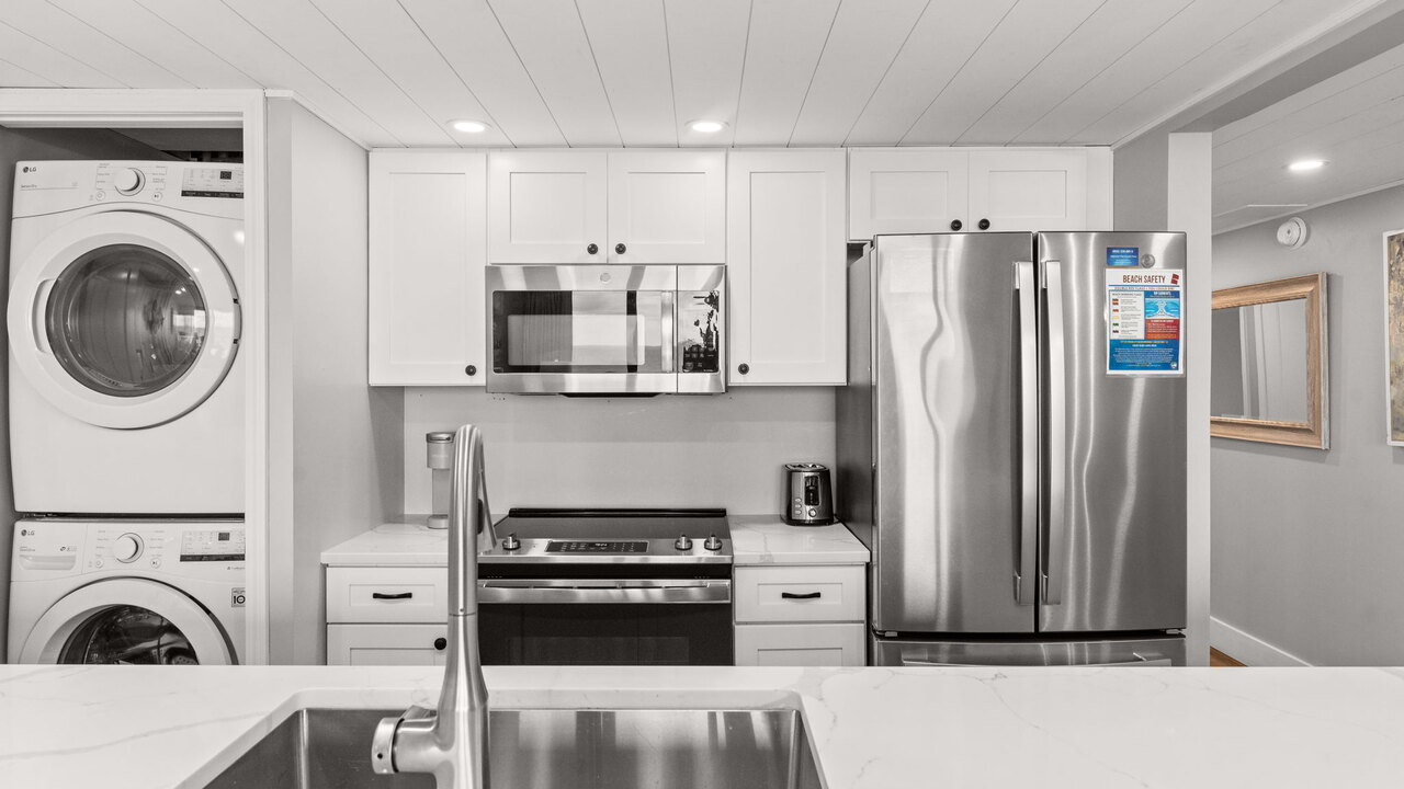 Edgewater Tower 2-808 - Image 9