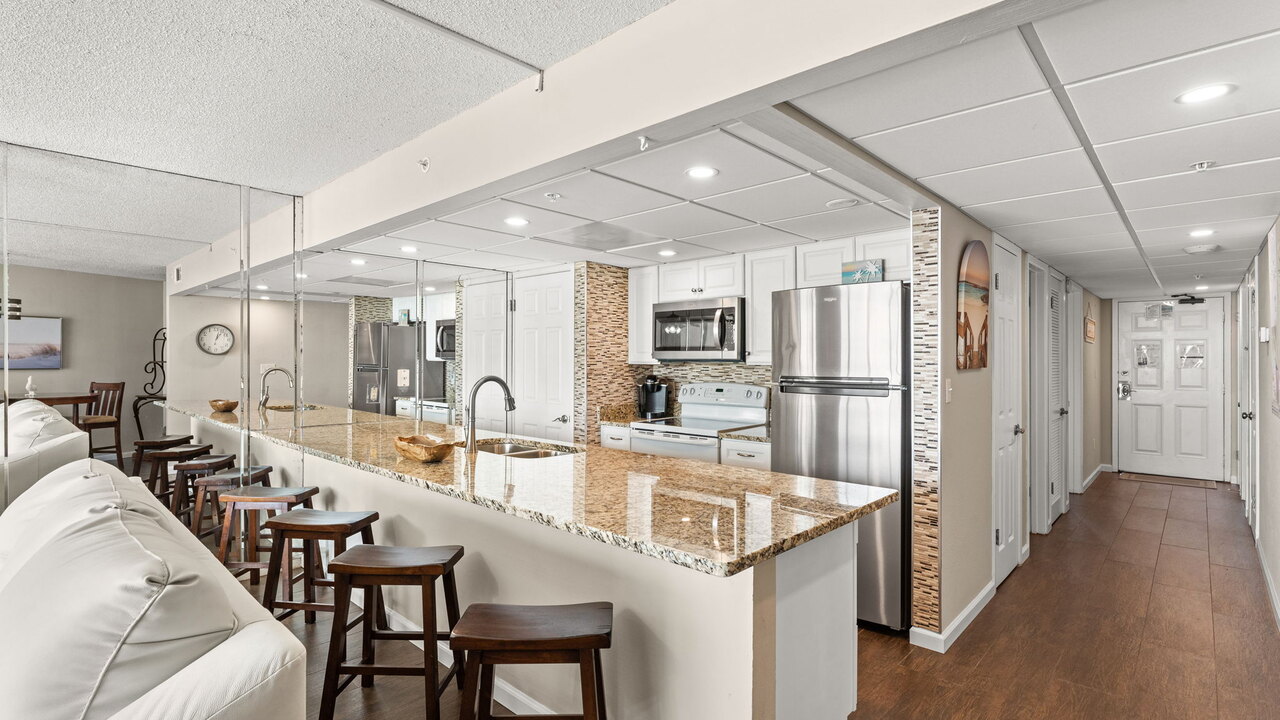 Edgewater Tower 3-210 - Image 23