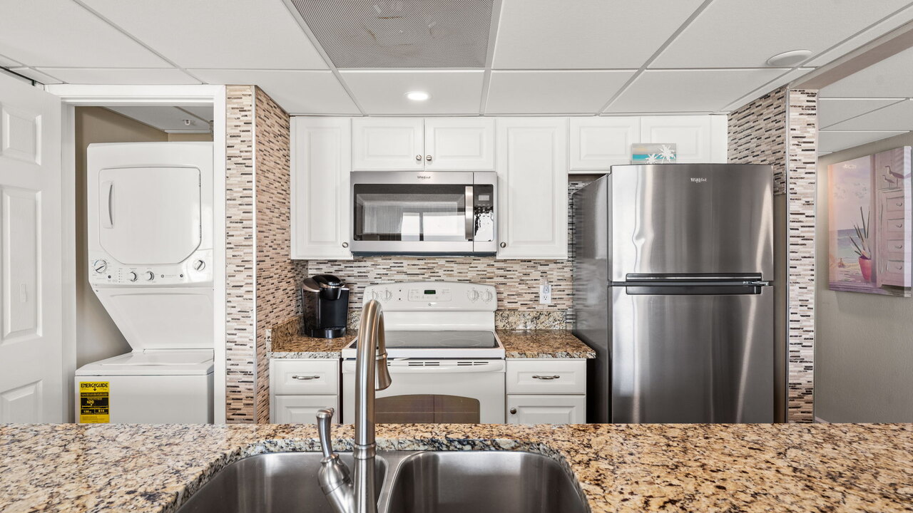 Edgewater Tower 3-210 - Image 24