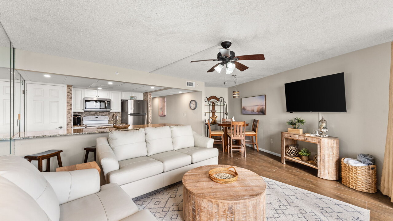 Edgewater Tower 3-210 - Image 31