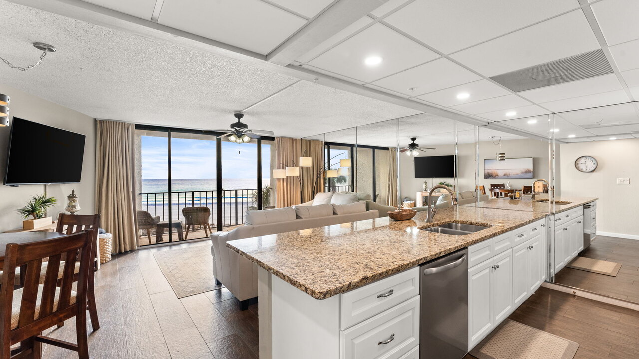 Edgewater Tower 3-210 - Image 32