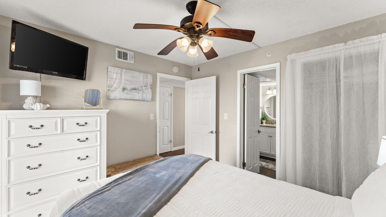 Edgewater Tower 3-210 - Image 39