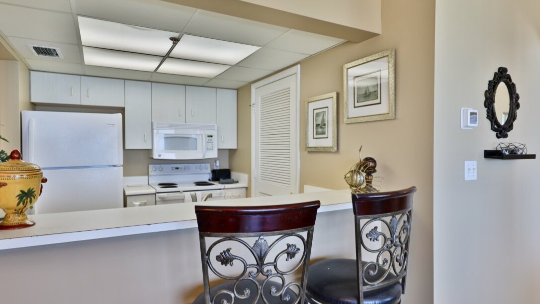 Long Beach 2- 805 - Image 8