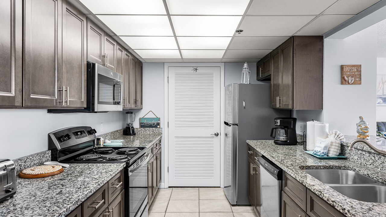 Long Beach 2-304 - Image 21