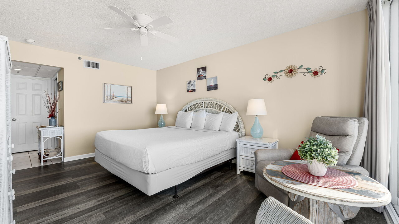 Long Beach 2-304 - Image 23