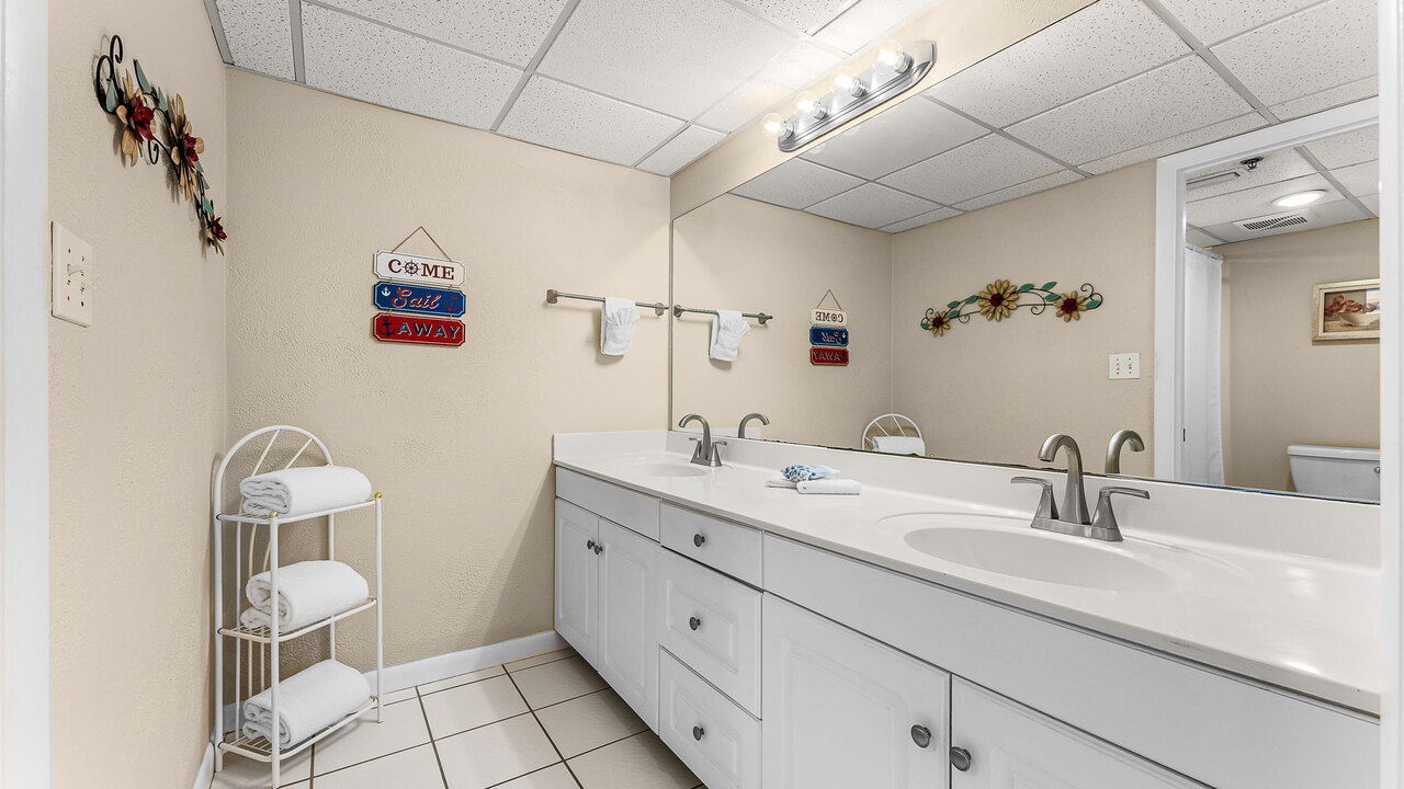 Long Beach 2-304 - Image 29