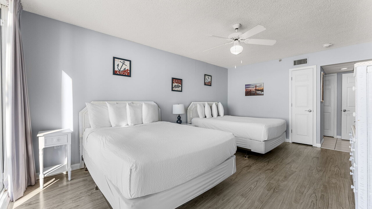 Long Beach 2-304 - Image 34