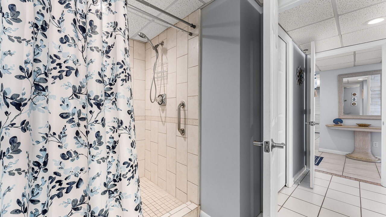 Long Beach 2-304 - Image 36