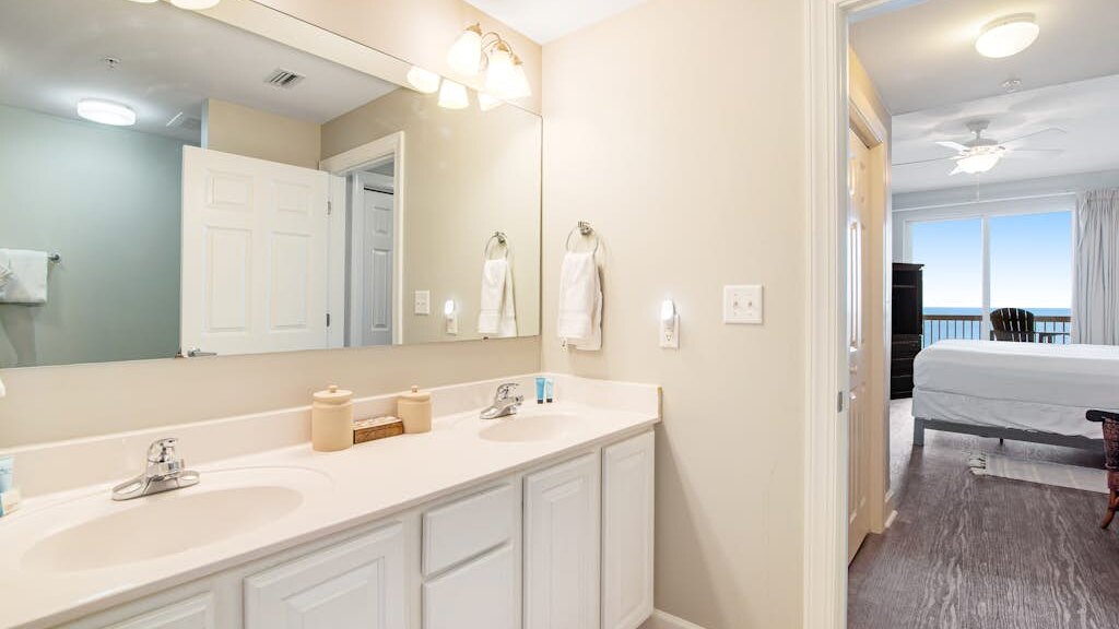 Sunrise Beach 909 - Image 13