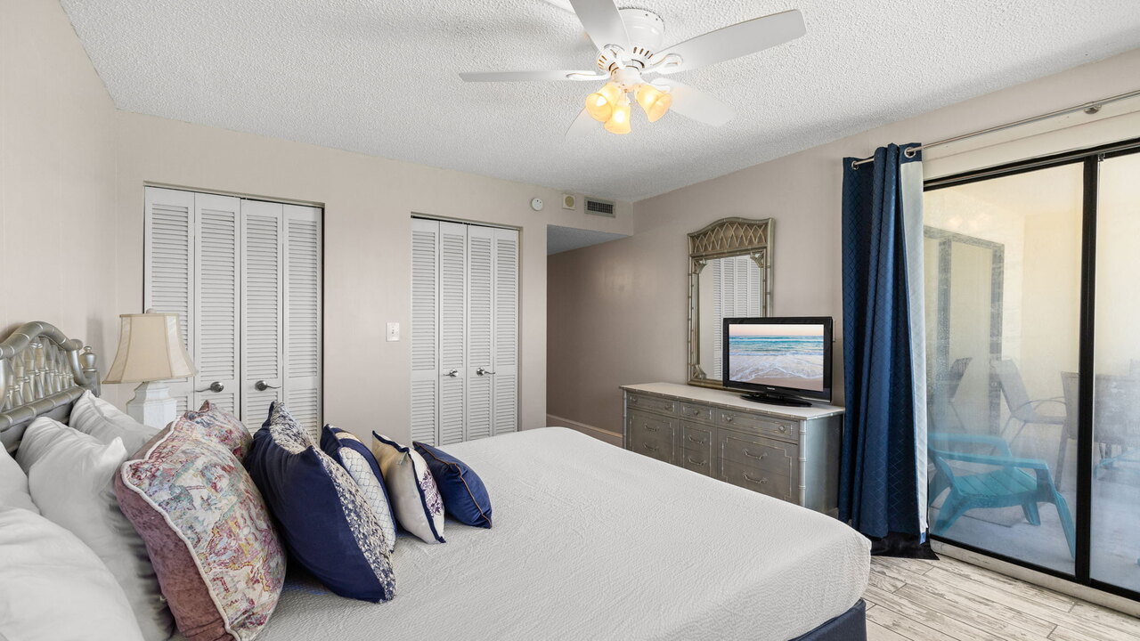 Regency Tower 1212 - Image 17