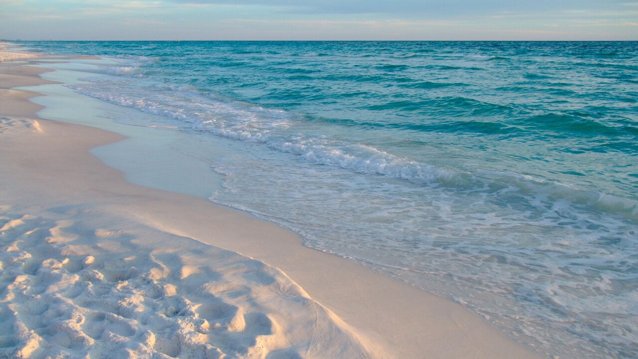 Lagoon Beach - Image 33
